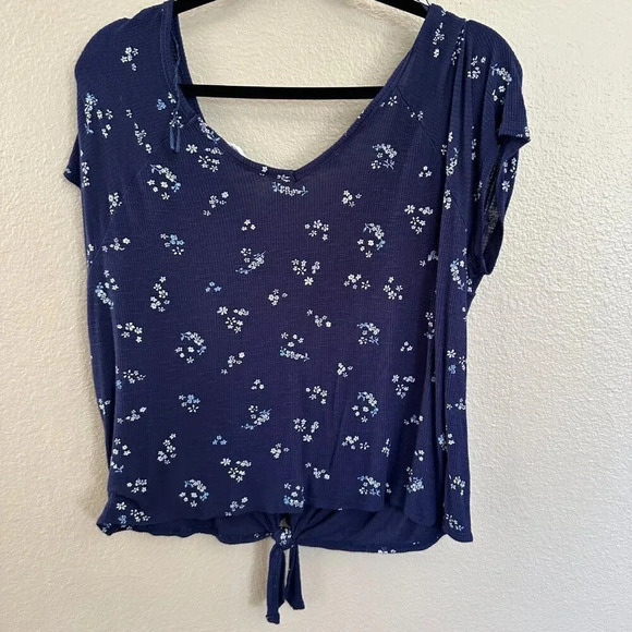 Hippie Rose Women's Blue Floral Short sleeve Blouse,  short sleeve blouse‎ - Picture 6 of 7